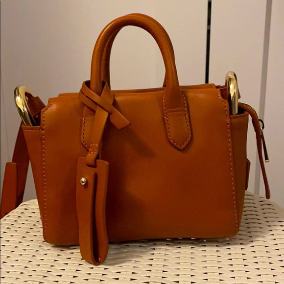 J. Crew Handbags - ⭐️Jcrew Harper leather bag - tan color ⭐️